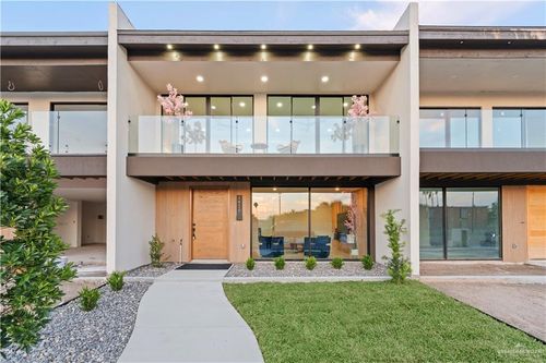 1420 S 7th Ave, Edinburg, TX, 78539 | Card Image