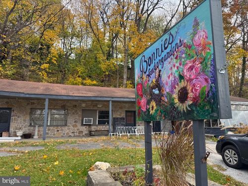 233 Scottdale Rd, LANSDOWNE, PA, 19050-2328 | Card Image