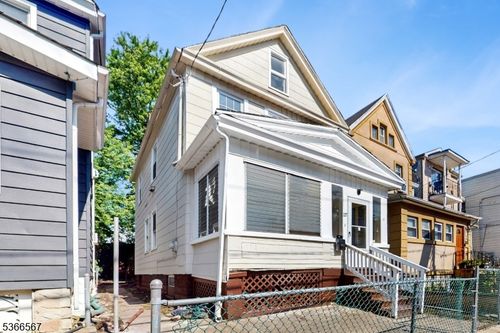117 Norwood St, Newark, NJ, 07106-1911 | Card Image