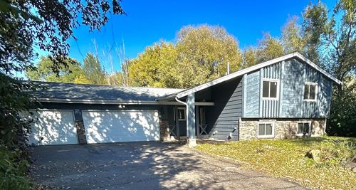 761 116th Ave Ne, Blaine, MN, 55434-2916 | Card Image
