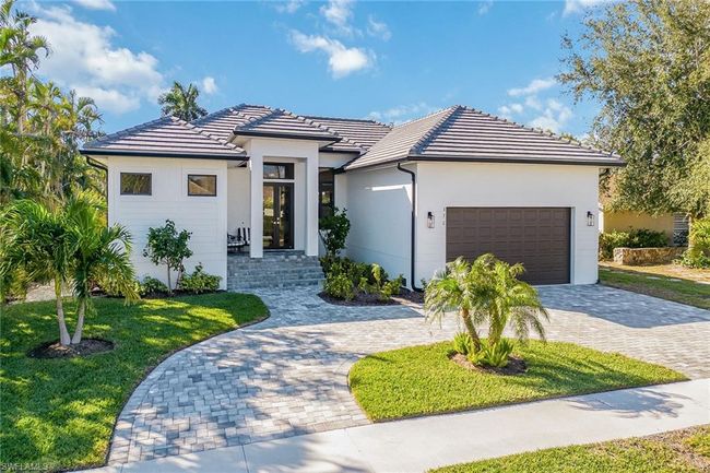 370 Regatta St, House other with 3 bedrooms, 2 bathrooms and null parking in MARCO ISLAND FL | Image 1