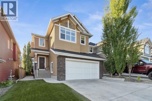 453 River Heights Dr, Cochrane, AB, T4C0J3 | Card Image