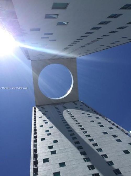 1704-500 Brickell Ave, Miami, FL, 33131-2579 | Card Image