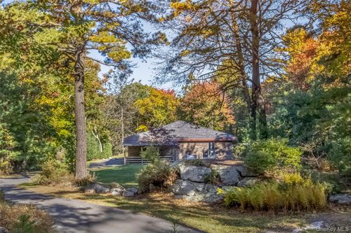 296 Circle Rd, Pine Bush, NY, 12566-5031 | Card Image