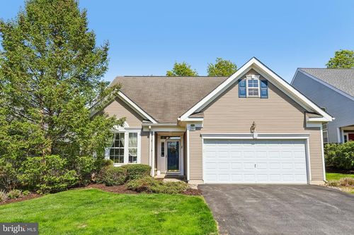 2141 Four Seasons Blvd, Macungie, PA, 18062-8012 | Card Image