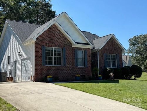 1234 Laurel Woods Dr, Gastonia, NC, 28052-5433 | Card Image