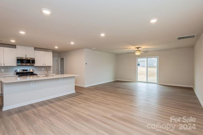 Kitchen | Image 5