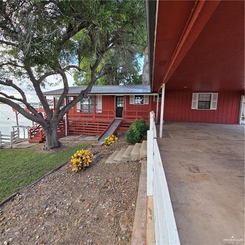 8442 Lago Vista Dr, Edcouch, TX, 78538-3625 | Card Image