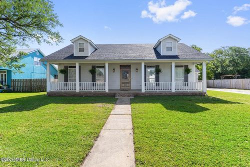 1302 Roswell Street, Pascagoula, MS, 39581 | Card Image
