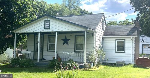 26 Fairview St, Carlisle, PA, 17015-3120 | Card Image