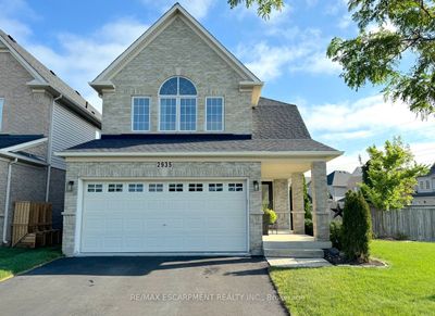 2935 Berwick Dr, House other with 3 bedrooms, 3 bathrooms and 4 parking in Burlington ON | Image 2