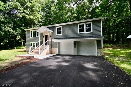 1 Appleseed Rd, Sussex, NJ, 07461-4733 | Card Image