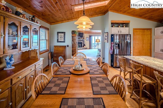 112 N Pinnacle Ridge Rd, House other with 4 bedrooms, 4 bathrooms and null parking in Beech Mountain NC | Image 13