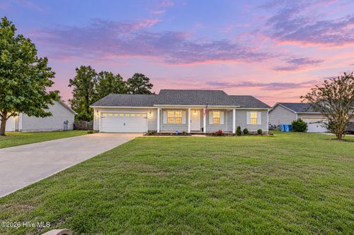 124 Eagle Ridge Dr, Beulaville, NC, 28518-7512 | Card Image