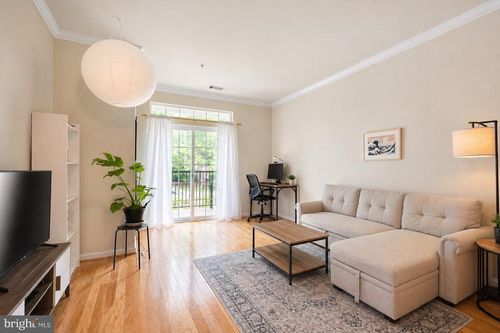101-2465 Army Navy Dr, ARLINGTON, VA, 22206-2982 | Card Image