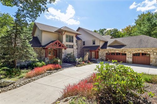 2330 S Ridge Dr, Hidden Valley, PA, 15502-2300 | Card Image