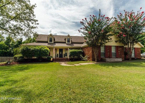1657 Wells Rd, Clinton, MS, 39056-9610 | Card Image