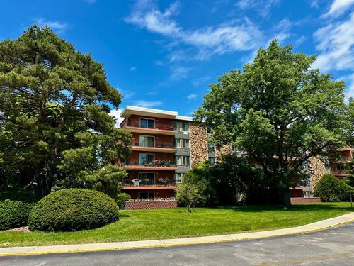 433-s-16 E Old Willow Rd, Prospect Heights, IL, 60070-1954 | Card Image