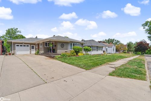 410 N 9th St, Marshalltown, IA, 50158-5545 | Card Image