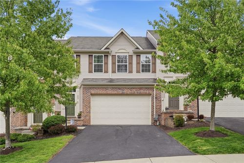 205 Broadstone Dr, Mars, PA, 16046-5220 | Card Image