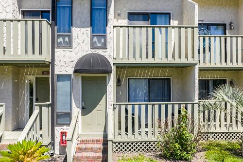 203-303 20th Ave S, Myrtle Beach, SC, 29577-4666 | Card Image