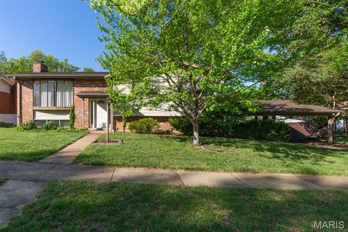 4882 Arevalo Dr, Saint Louis, MO, 63128-3434 | Card Image