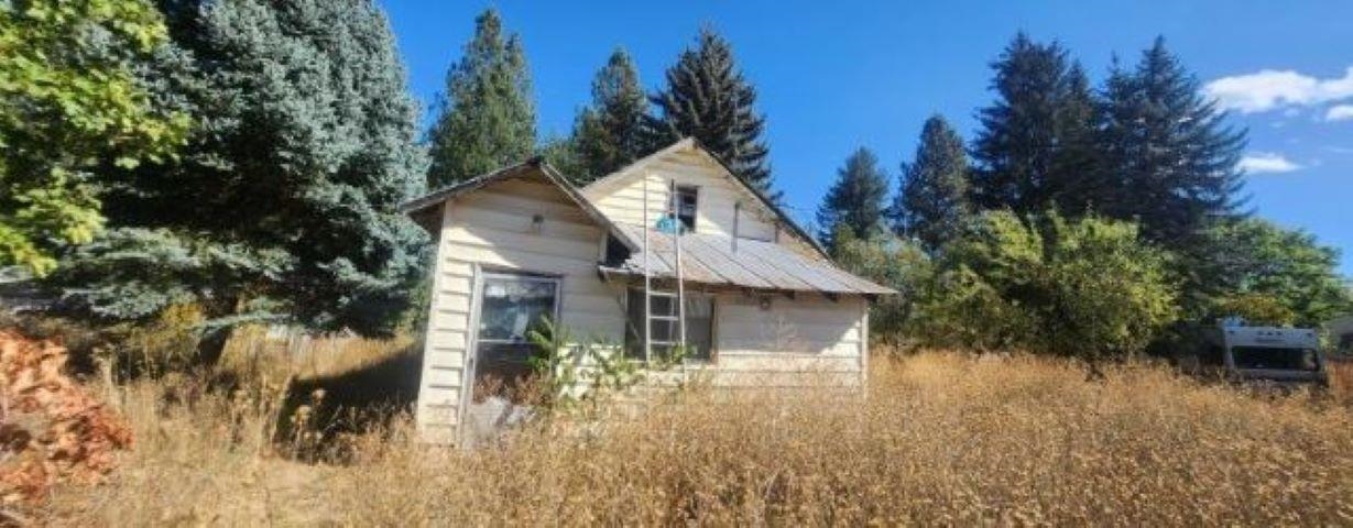 Dalkena St, Newport, WA 99156