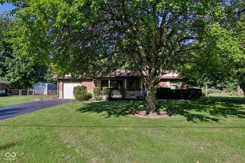 8172 N Poplar Dr, Mooresville, IN, 46158-6683 | Card Image