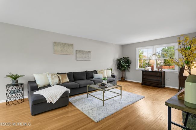 21 Schelly Dr, House other with 4 bedrooms, 3 bathrooms and null parking in Middletown NJ | Image 8
