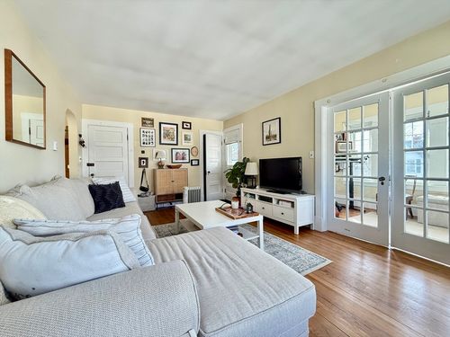 32-32 Quincy St, Watertown, MA, 02472-1803 | Card Image