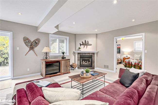 15 Westwind Dr, House attached with 4 bedrooms, 2 bathrooms and 2 parking in Collingwood ON | Image 33