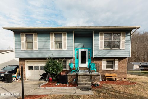 140 Wellington Dr, Middlesboro, KY, 40965-9421 | Card Image