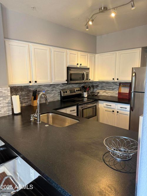 1016-20100 N 78th Pl, Scottsdale, AZ, 85255-3800 | Card Image