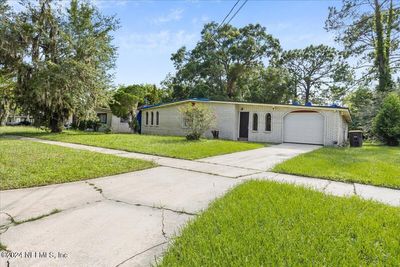 8764 Darlington Drive, House other with 4 bedrooms, 2 bathrooms and null parking in Jacksonville FL | Image 3