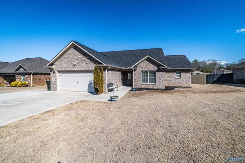 111 Huntview Dr, New Hope, AL, 35760-2500 | Card Image