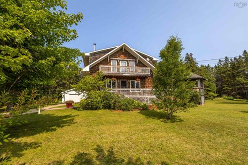 35679 Cabot Trail, Ingonish, NS, B0C1K0 | Card Image