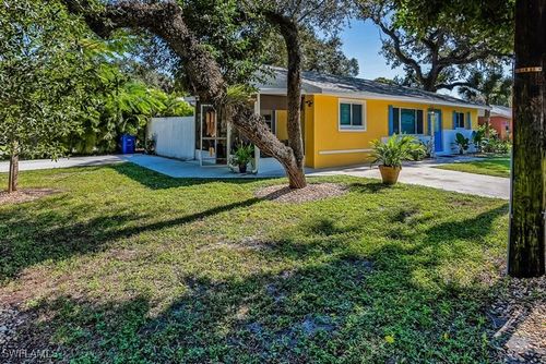 27777 Quinn St, BONITA SPRINGS, FL, 34135-5946 | Card Image