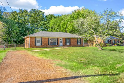 2721 Turner Ln, Clarksville, TN, 37040-5973 | Card Image