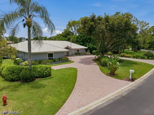 40-740 Bald Eagle Dr, Naples, FL, 34105-7409 | Card Image