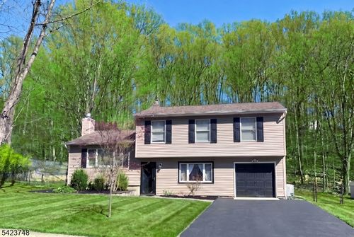 41 Dell Rd, Stanhope, NJ, 07874-2710 | Card Image