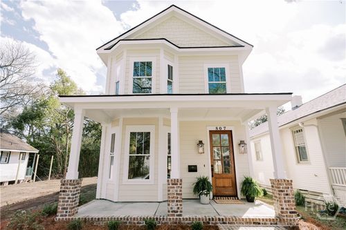 807 E 33rd St, savannah, GA, 31401-7713 | Card Image
