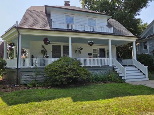 126 Greenridge Ave, White Plains, NY, 10605-2416 | Card Image