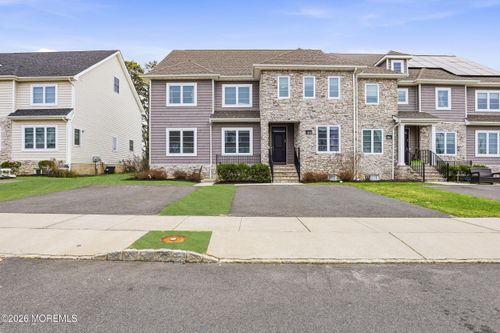 41 Majestic Way, Lakewood, NJ, 08701-5017 | Card Image