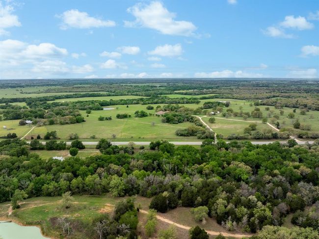 10565 N Highway 77, House other with 3 bedrooms, 3 bathrooms and 4 parking in Lexington TX | Image 40