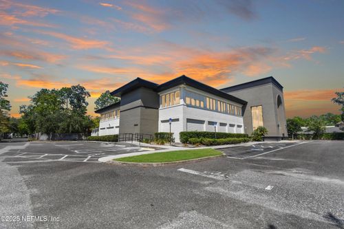 9512 Sunbeam Center Dr, Jacksonville, FL, 32257-6184 | Card Image