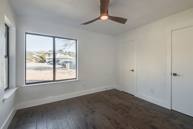 5607 Emrose Cir, House other with 3 bedrooms, 2 bathrooms and null parking in Dallas TX | Image 17