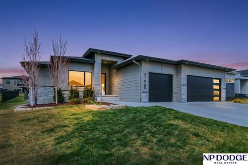 21060 Joseph St, Elkhorn, NE, 68022-3480 | Card Image