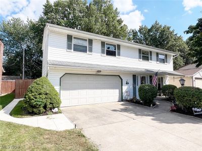 5619 S Nantucket Drive, House other with 4 bedrooms, 2 bathrooms and null parking in Lorain OH | Image 2