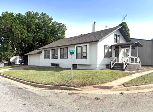 142 W Avenue B, Attica, KS, 67009-9214 | Card Image