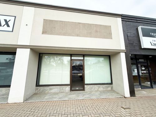 4703 Queen St, Niagara Falls, ON, L2E2L9 | Card Image